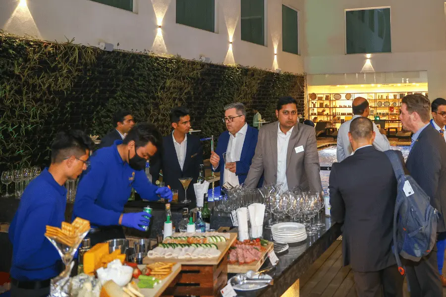 hotel in noida,