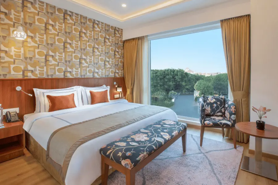 Noida five star hotel,