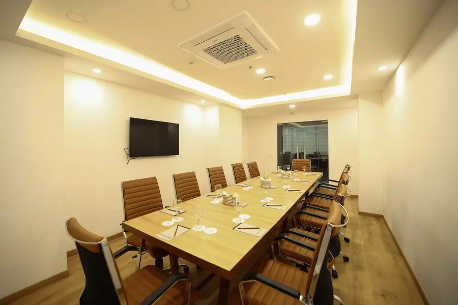 noida five star hotel, 