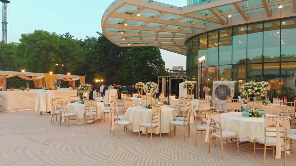 Elegant outdoor banquet setup at ExpoInn Suites and Convention, ideal for weddings, receptions, and corporate events.