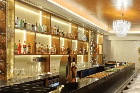 business hotel in Greater Noida calm lounge space