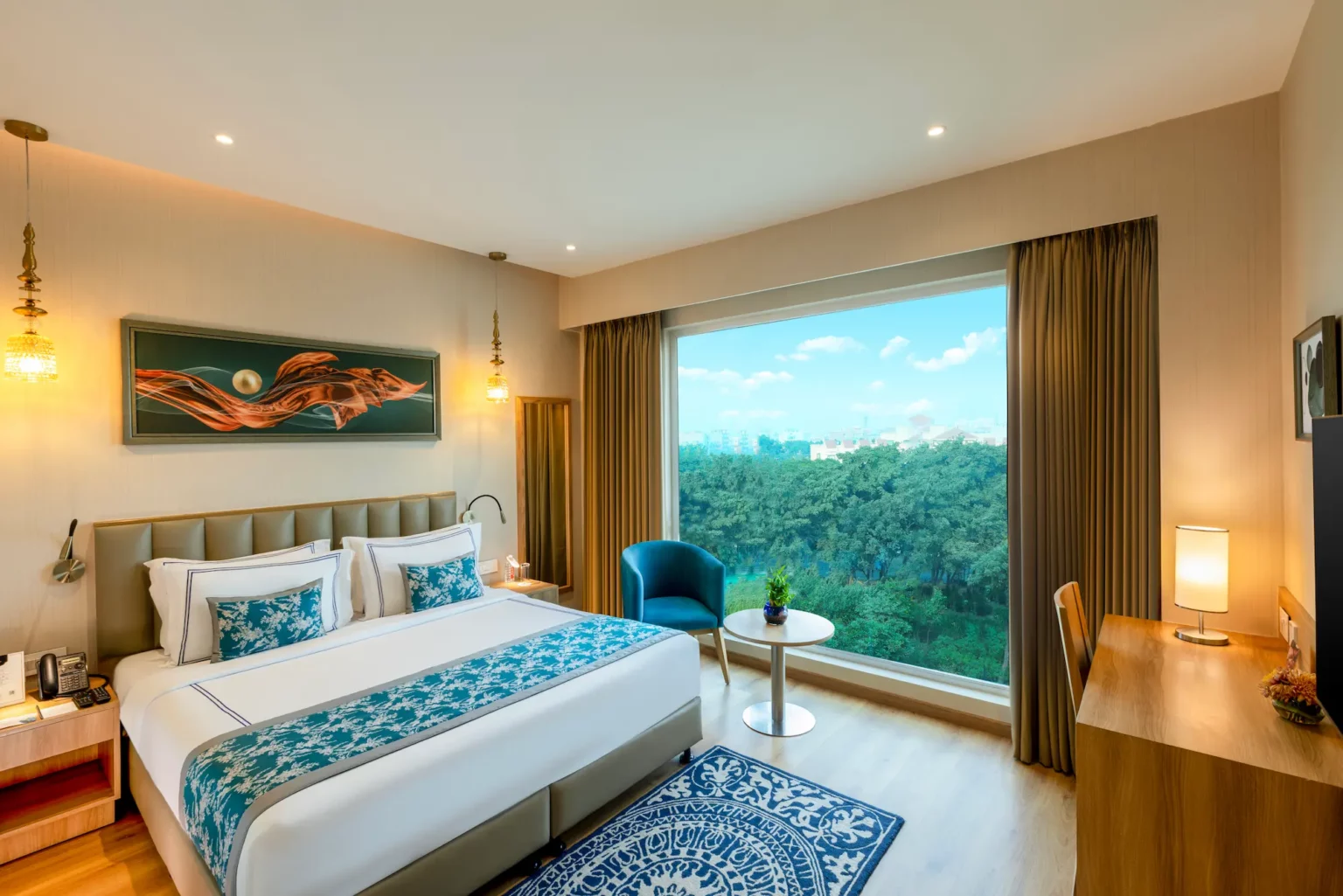 Deluxe King Room